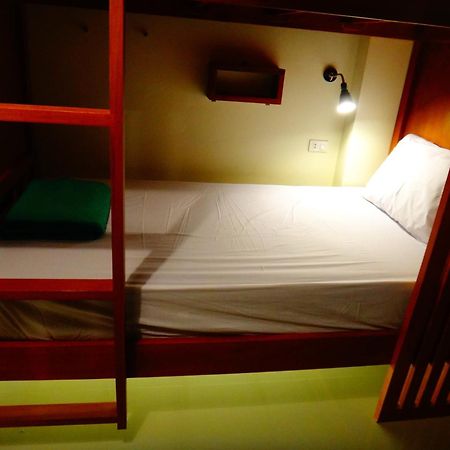 Phangan Pearl Hostel Хаад Рин Екстериор снимка
