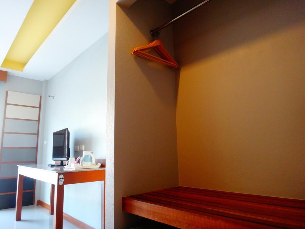 Phangan Pearl Hostel Хаад Рин Екстериор снимка