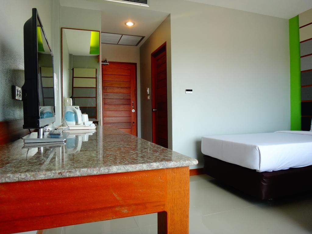 Phangan Pearl Hostel Хаад Рин Екстериор снимка