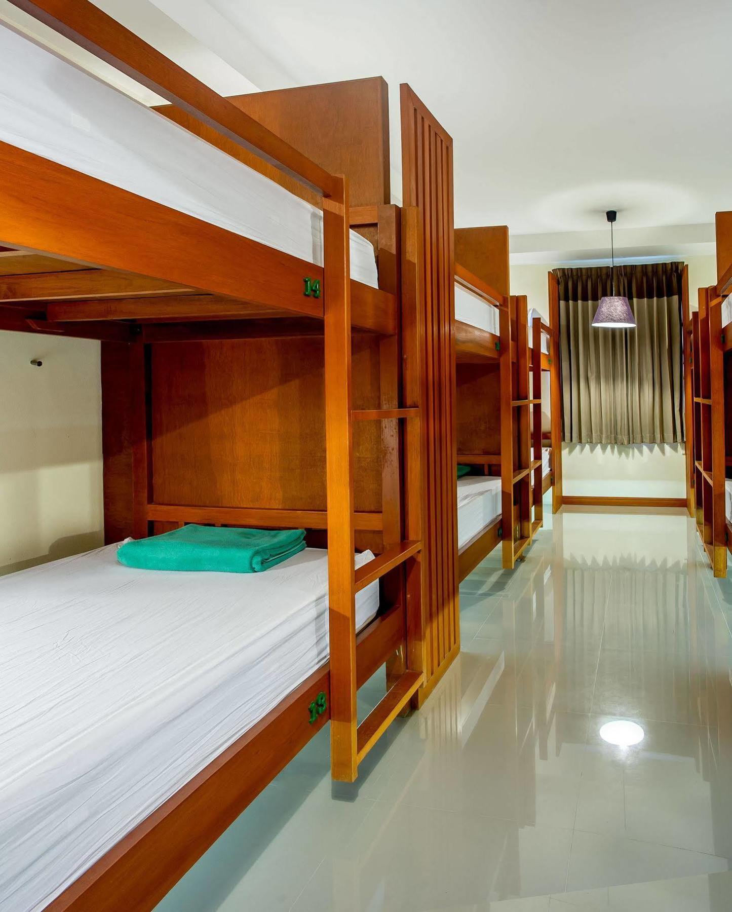 Phangan Pearl Hostel Хаад Рин Екстериор снимка