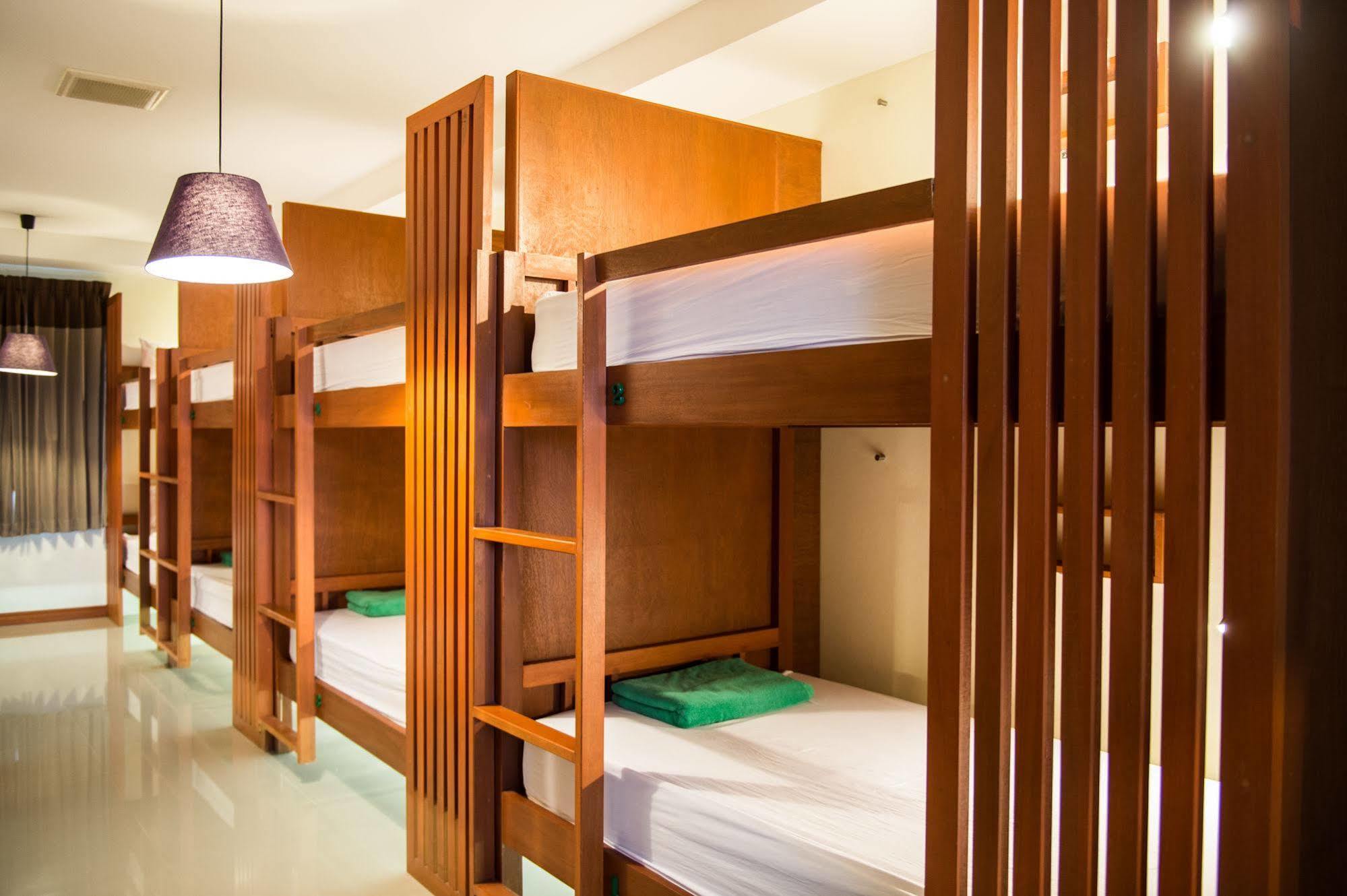 Phangan Pearl Hostel Хаад Рин Екстериор снимка