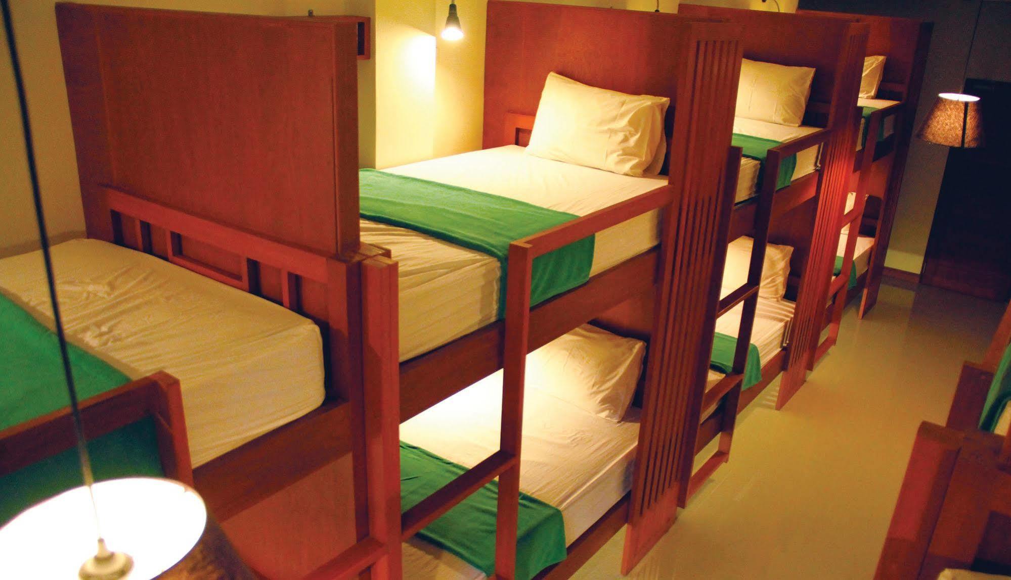 Phangan Pearl Hostel Хаад Рин Екстериор снимка