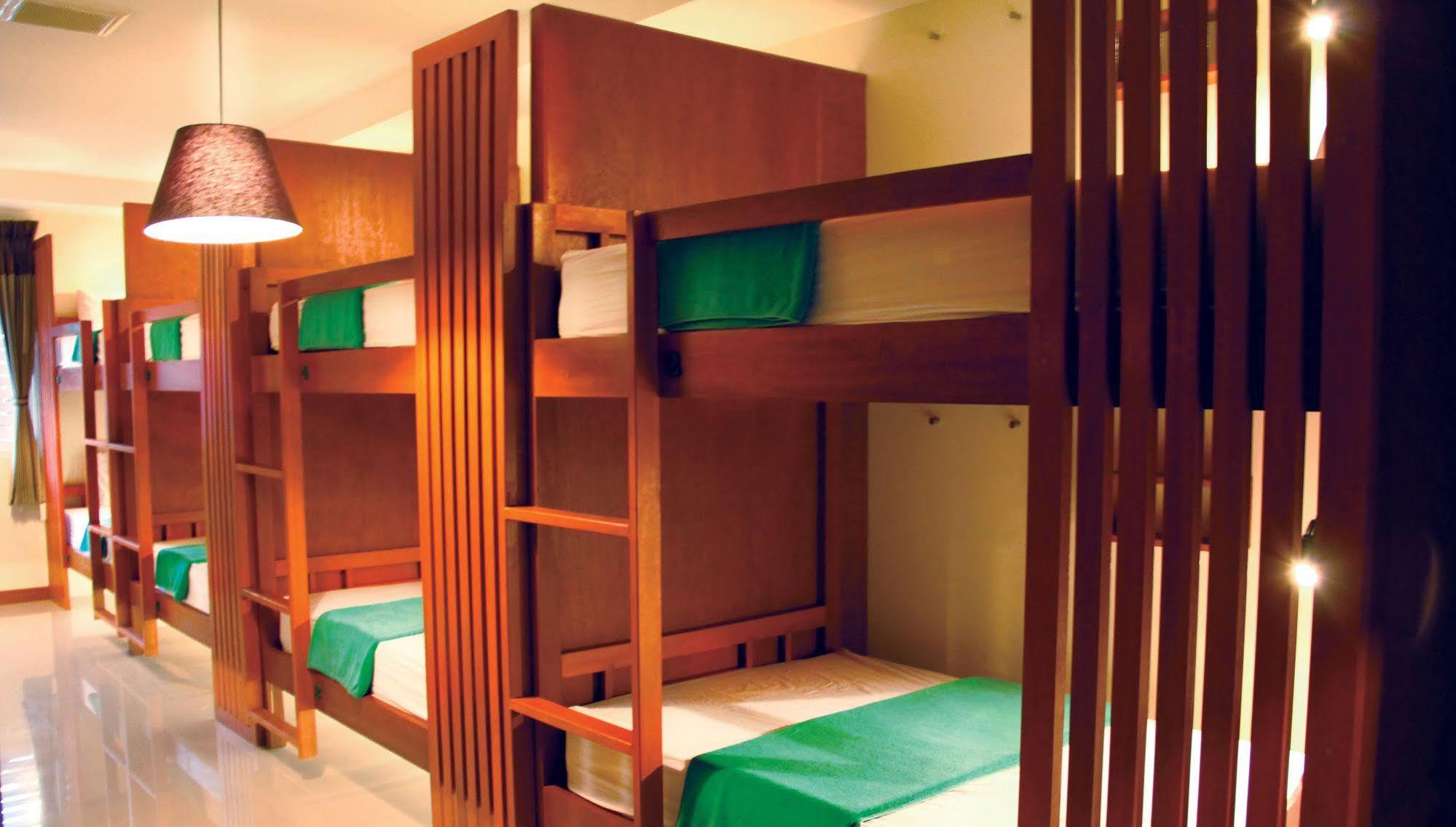 Phangan Pearl Hostel Хаад Рин Екстериор снимка