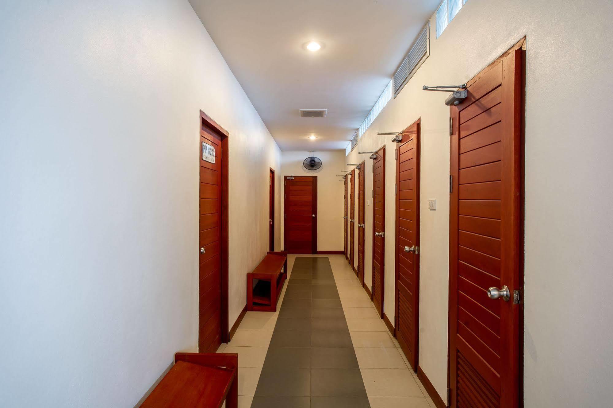 Phangan Pearl Hostel Хаад Рин Екстериор снимка