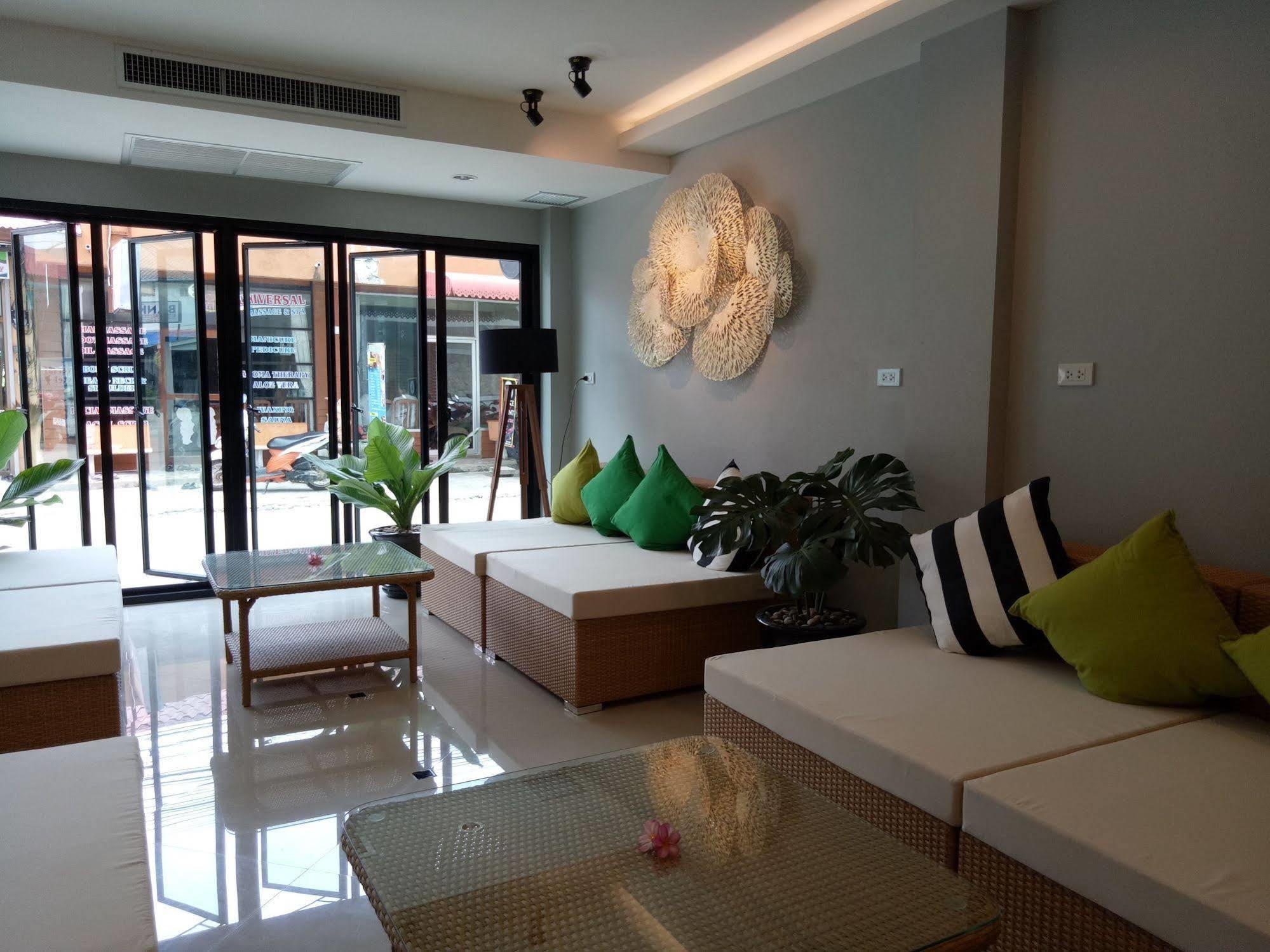 Phangan Pearl Hostel Хаад Рин Екстериор снимка