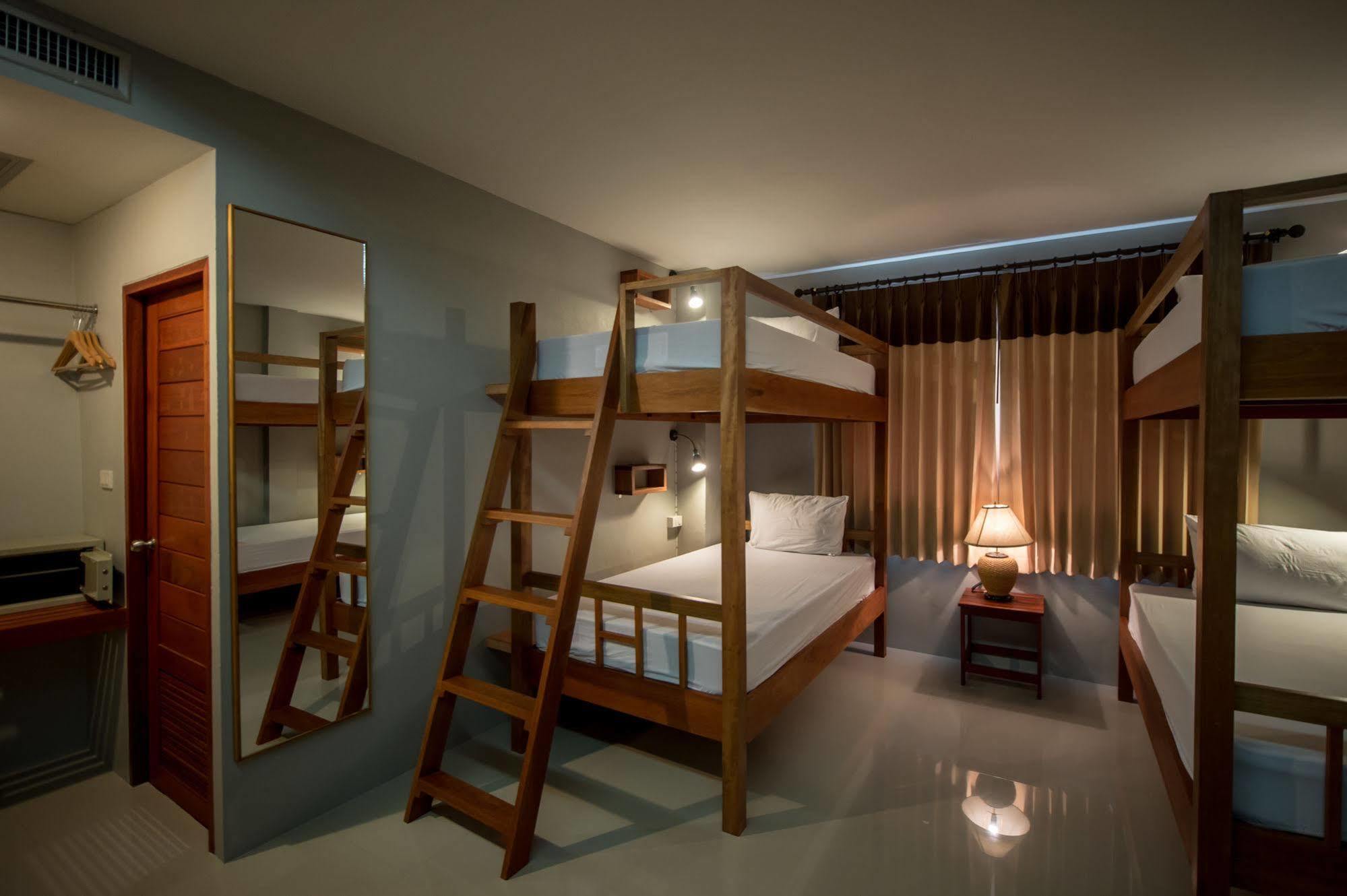 Phangan Pearl Hostel Хаад Рин Екстериор снимка