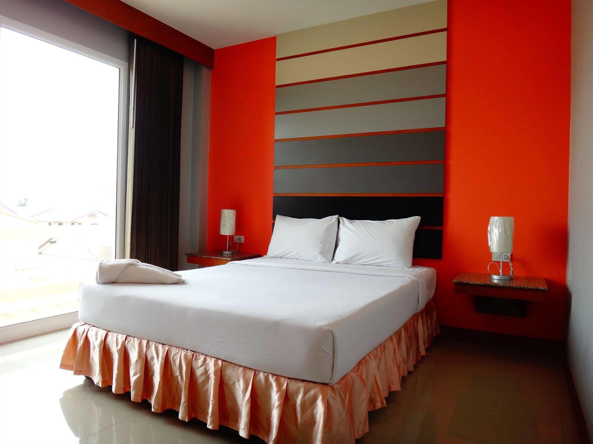 Phangan Pearl Hostel Хаад Рин Екстериор снимка