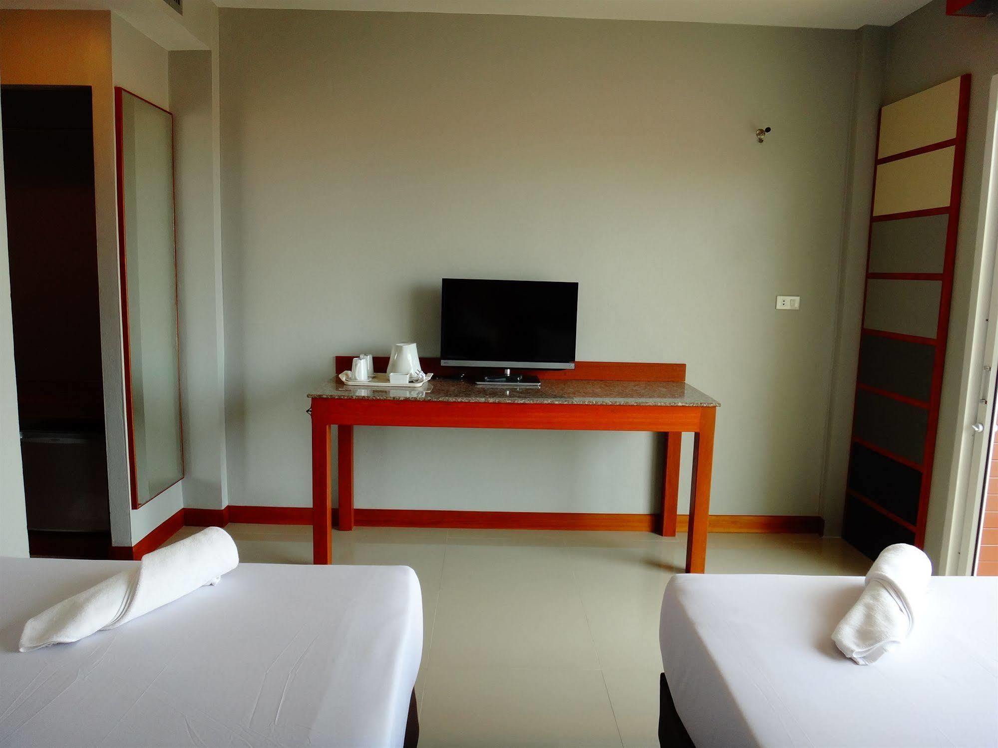 Phangan Pearl Hostel Хаад Рин Екстериор снимка