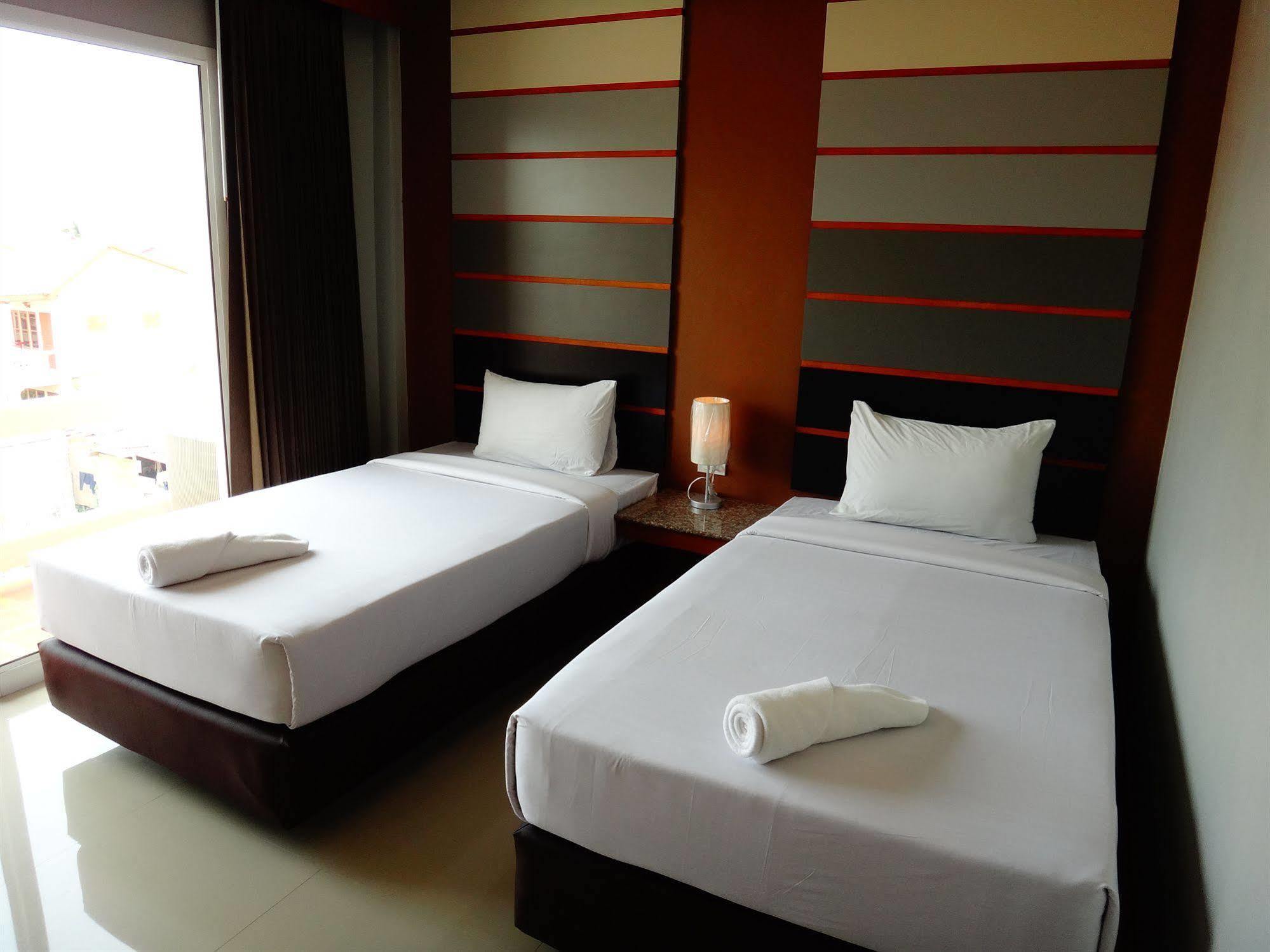 Phangan Pearl Hostel Хаад Рин Екстериор снимка