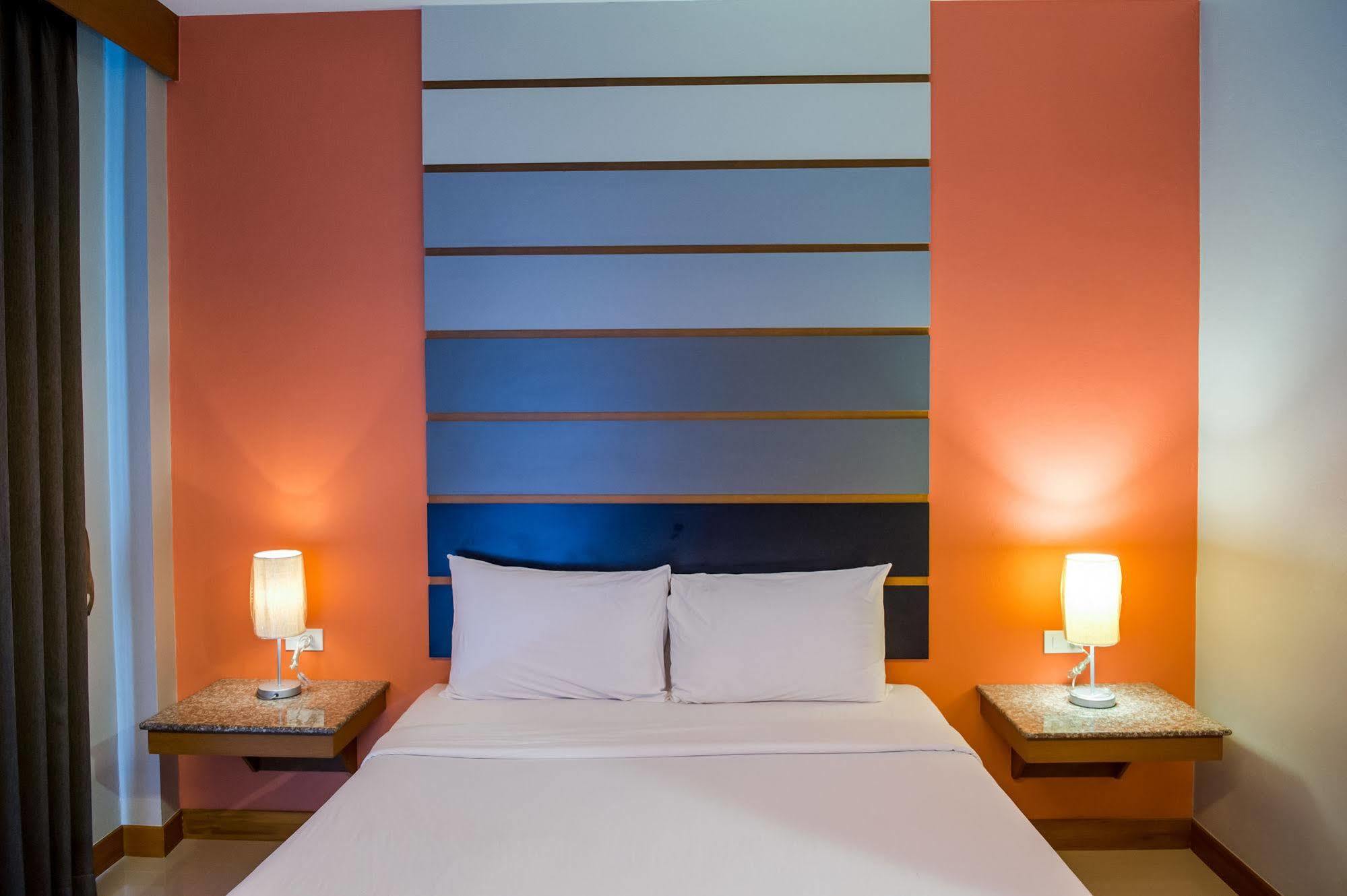 Phangan Pearl Hostel Хаад Рин Екстериор снимка